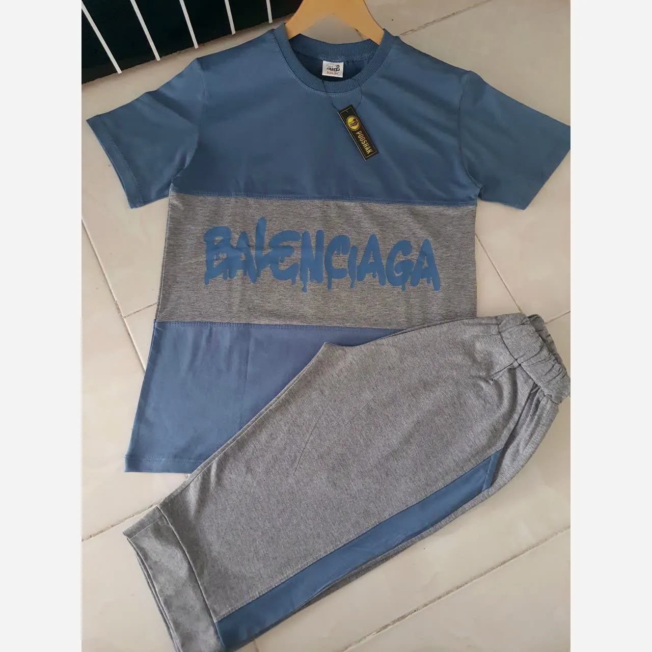 ست تیشرت و شلوارک اسپرت بچگانه طرح BALENCAGA جنس سوپر پنبه و ملانژ سایز 60 تا 70