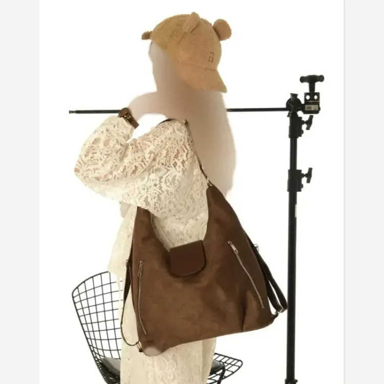 کیف دوکاره دوشی و کوله پشتی جیر رنگ شکلاتی سرمه ای